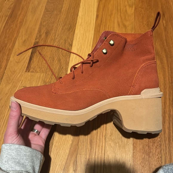 Sorel Hi Line Heel - Picture 6 of 10